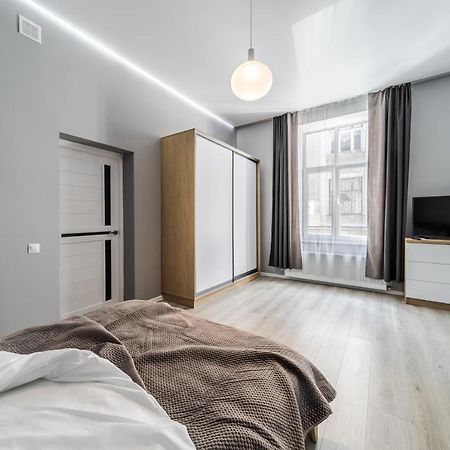 Inshiapartments On Popovycha Str 2 Lviv Exterior photo